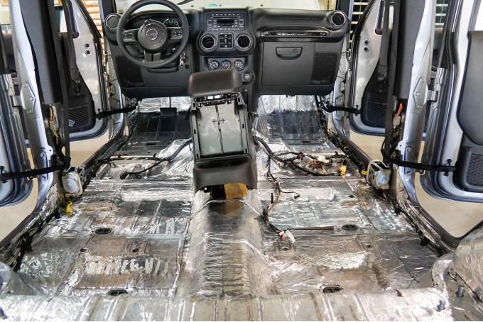 HushMat Jeep Cherokee 1984-2001   Floor Deadening and Insulation Kit 665121