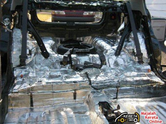 HushMat  Floor Deadening and Insulation Kit 650191