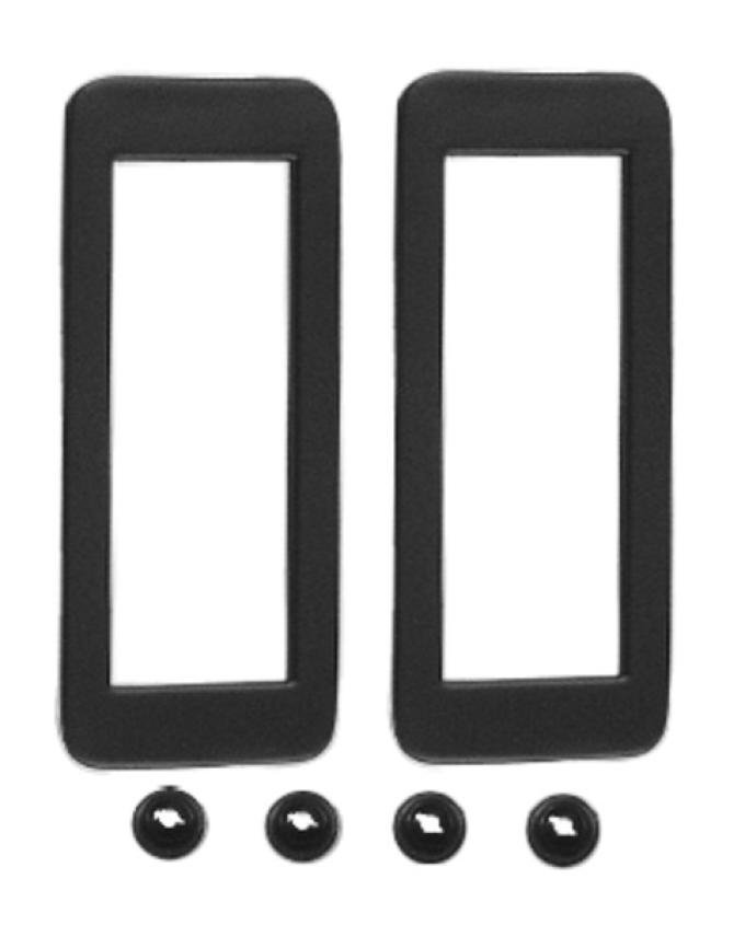 Dynacorn 71-73 Rear Side Marker Lamp Bezel Pr L3668
