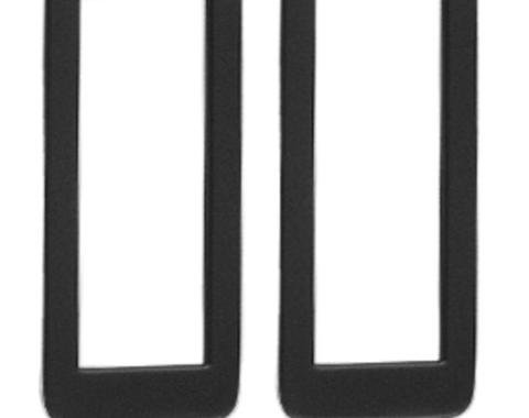 Dynacorn 71-73 Rear Side Marker Lamp Bezel Pr L3668